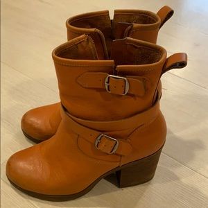 Lucky Brand booties size 7.5